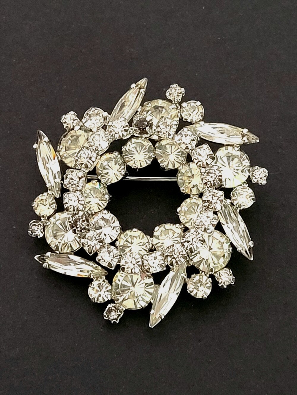 Vintage Clear Crystal Wreath Brooch - Women's Jewelry